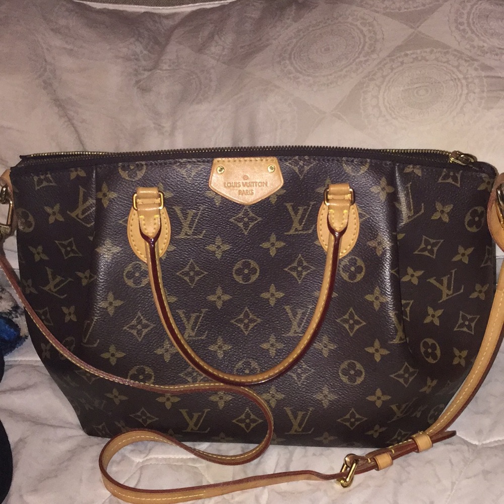 Louis Vuitton p😊p flash sale $1350